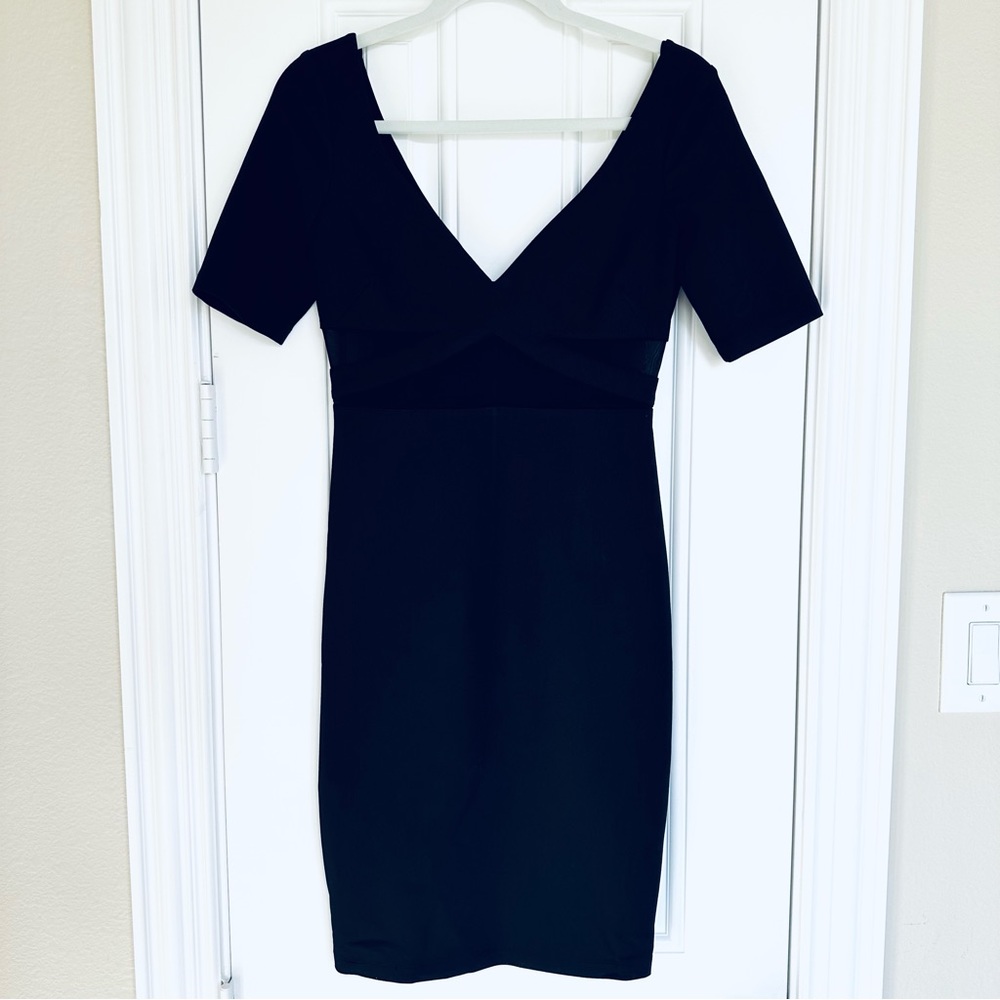 Elizabeth and James Black V-Neck Sheath Dress - Picture 3 of 12